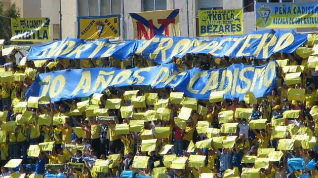 De los veinte duros por partido a los veinte años animando al Cádiz CF