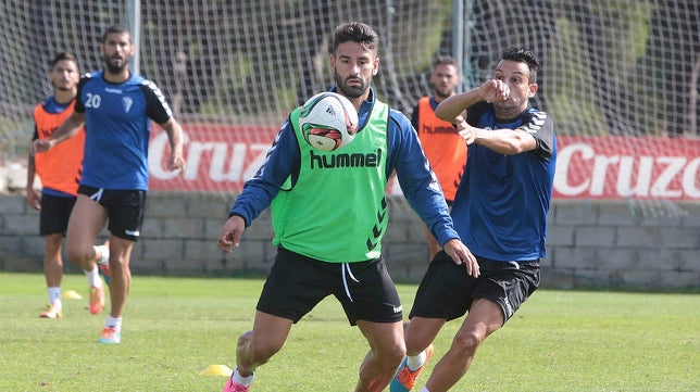 Víctor, en su tercera etapa como entrenador del Cádiz CF (temporada 2009-10).