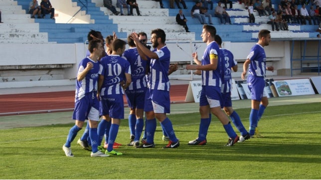 El Jumilla entrenará mañana en El Rosal antes de medirse al Cádiz CF