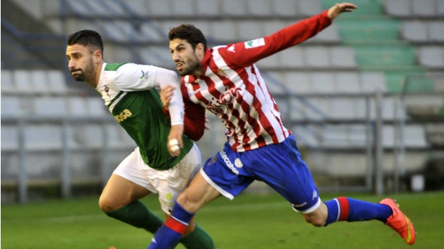 Mere y su Cádiz CF B ganaron en Vitoria.