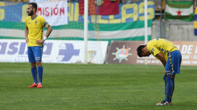 La edad pasa factura a un Cádiz CF físicamente hundido