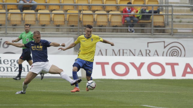 Uno a uno del Cádiz CF: Salvi, a flote en un equipo hundido