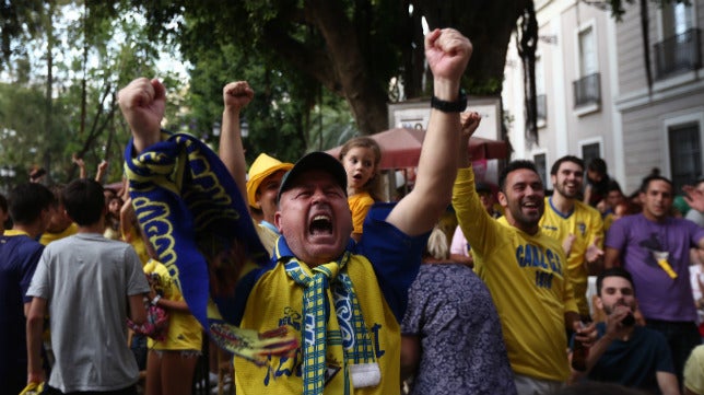 (VÍDEO) Cádiz celebra con locura el gol de Güiza