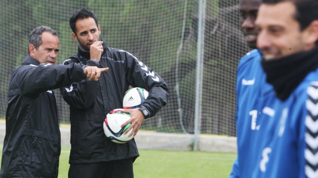 Andrés Blanco vuelve a la primera plana del Cádiz CF