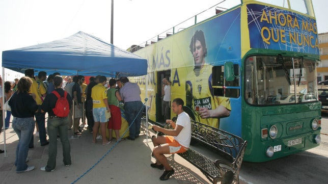 El Cádiz CF recupera la &#039;Caravana Cadista&#039; por la provincia