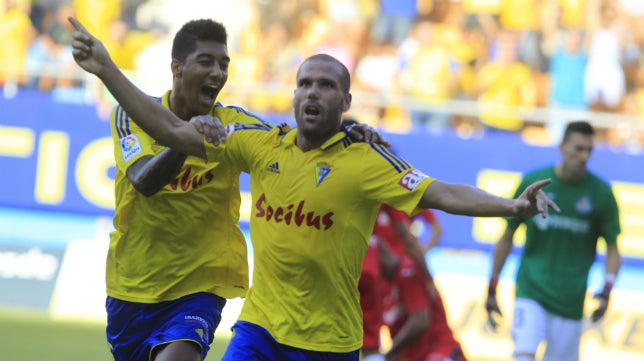 Cádiz CF-Getafe (3-0): La primera victoria, el mejor regalo