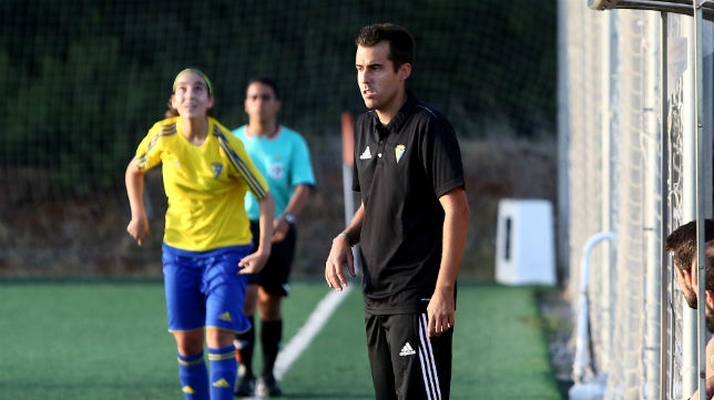 El Cádiz CF Femenino cae 3-1 ante el CDC Asako y dice adiós al sueño del ascenso