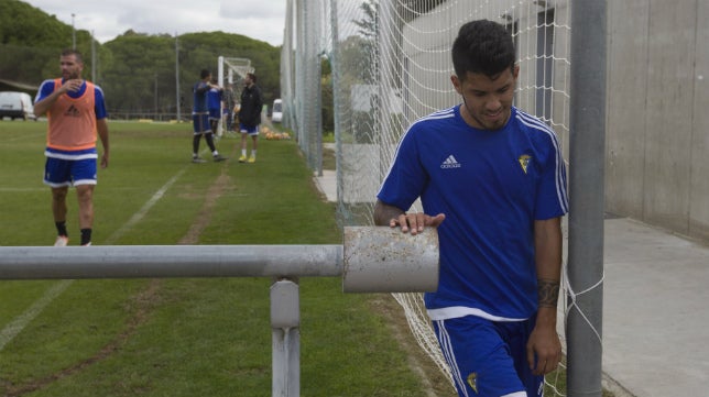 El desapercibido paso de Gastón del Castillo por el filial