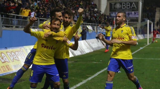 Álvaro García, uno de los pilares del Cádiz CF de Álvaro Cervera.