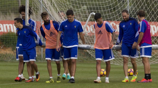 Cádiz CF-Zaragoza: Tras la caída, toca levantarse