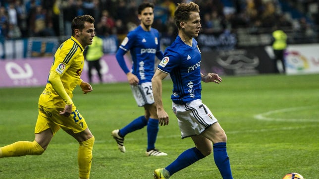 La derrota en el Tartiere deja al Cádiz CF en la quinta plaza