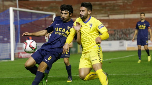 La universidad se le atraganta al Cádiz CF