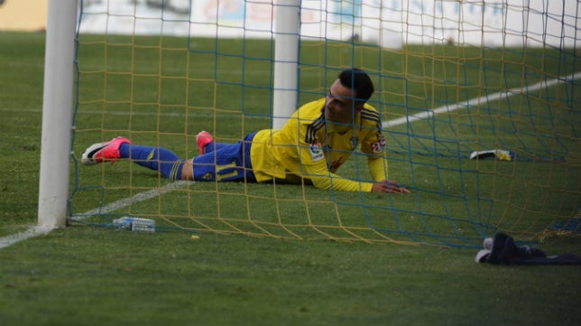 El Cádiz CF se queda cerca del aprobado con los equipos de arriba