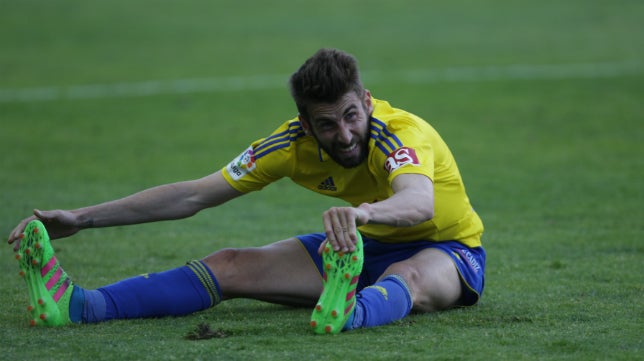 El Cádiz CF se va a la quinta plaza en una jornada horrible