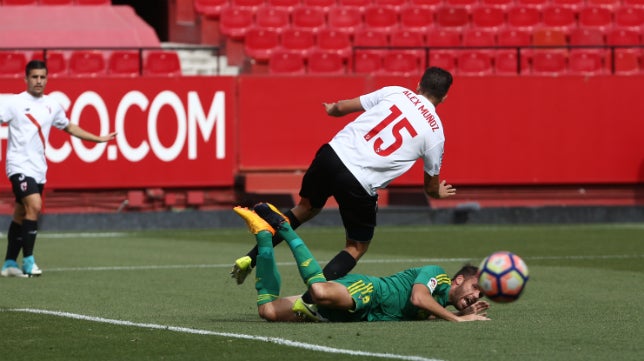 Sevilla Atlético-Cádiz CF (3-3) Verdes, pero con esperanza