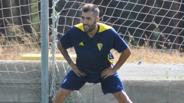 Alberto Perea, novedad en el entrenamiento