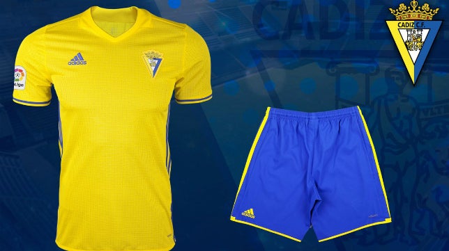 Las nuevas equipaciones del Cádiz CF, a escena