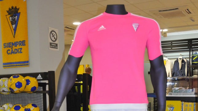 El rosa, color de la tercera equipación del Cádiz CF