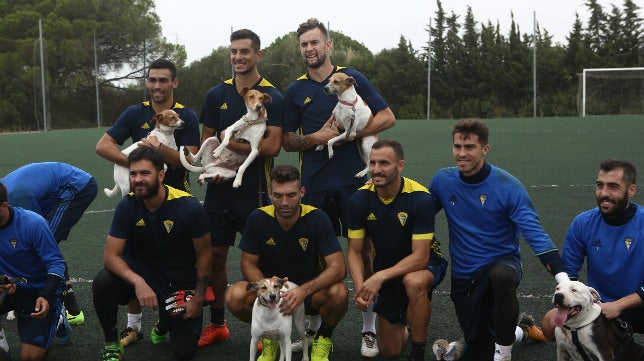 Sevilla Atlético-Cádiz CF: Ganar para relativizar la crisis