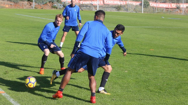 El Cádiz CF ya se entrena pensando en el Real Oviedo