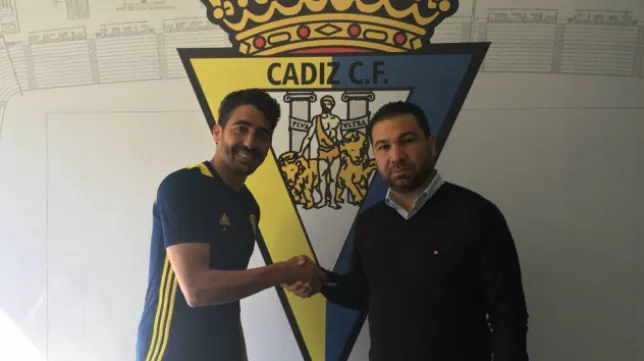 Carpio seguirá una temporada más en el Cádiz CF