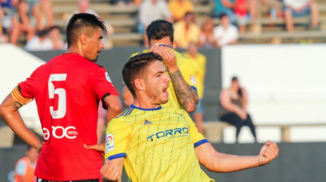 Manu Vallejo: «No me veo indiscutible en este Cádiz CF»