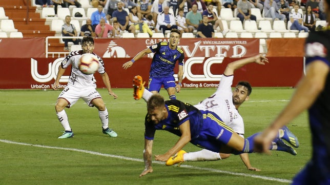 La pizarra del Albacete-Cádiz CF