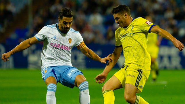 Malestar en el Zaragoza por el horario de su duelo ante el Cádiz CF