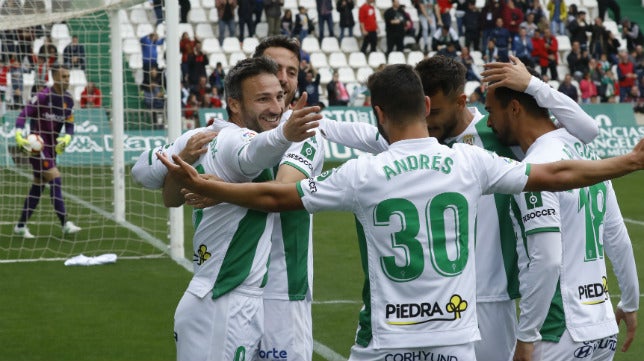 El Cádiz CF vuelve a los &#039;play off&#039; y sin jugar