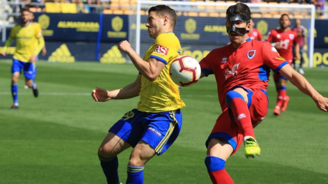 El Cádiz CF se aferra a la cuarta plaza