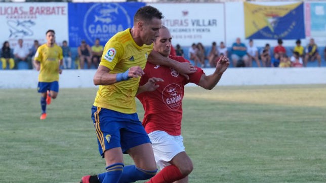 Barbate-Cádiz CF (1-4) Goleada a medio gas para empezar