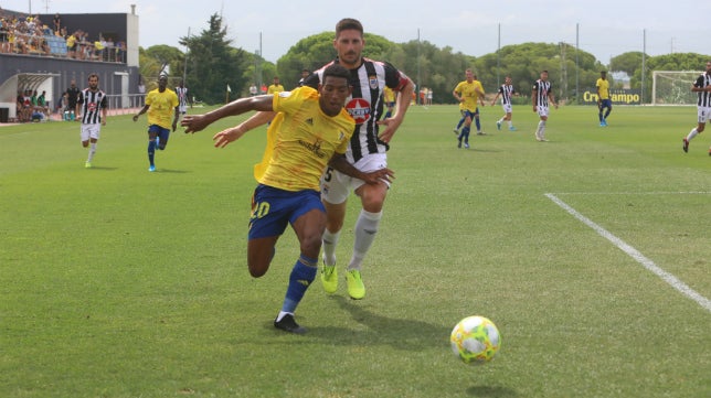 Cádiz B-Marbella (Previa) Duro examen en El Rosal