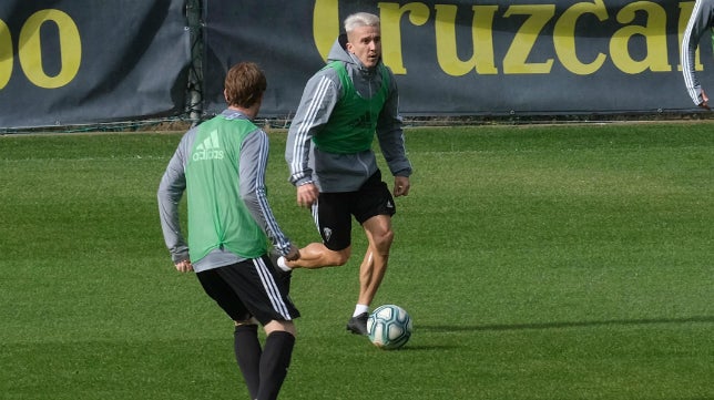 VÍDEO. Fali y Salvi, las novedades en el primer entrenamiento en grupo del Cádiz CF