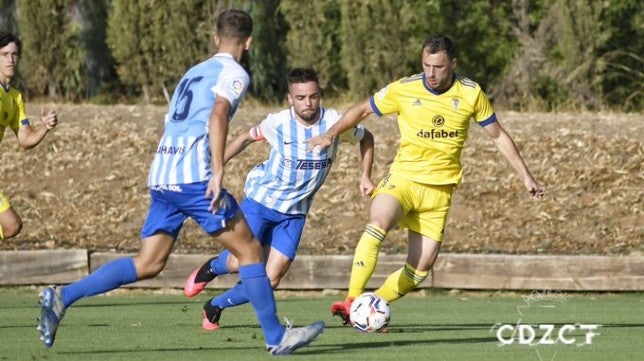 Cervera da una lista de 30 convocados para los tres próximos partidos del Cádiz CF