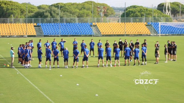 (VÍDEO) El Cádiz CF inicia la pretemporada con más de 30 efectivos