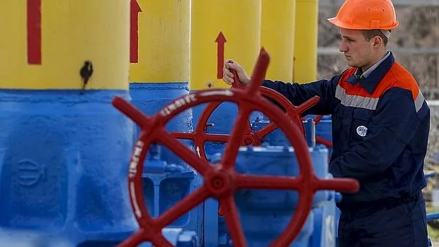 El presidente de Gazprom advierte que la renucnia ucraniana a seguir comprando gas ruso pone en peligro los suministros para el resto de Europa