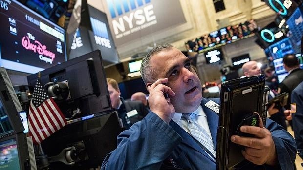 La Bolsa de Nueva York durante la jornada del lunes