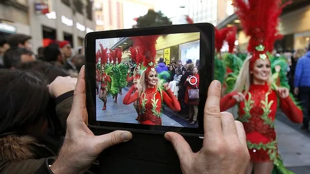 Desfile de Carnaval en Madrid con motivo de Fitur
