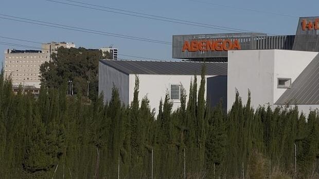 Abengoa ha ordenado abonar las nóminas a los más de 6.000 empleados del grupo en España