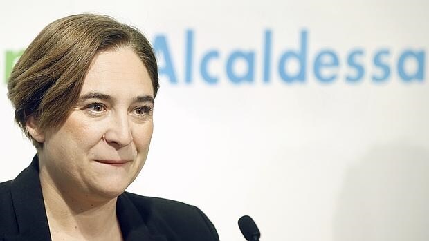 La alcaldesa de Barcelona, Ada Colau, propne limitar el precio del alquiler