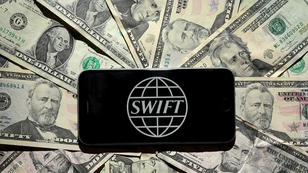 Unos hackers atacan SWIFT, una red de millonarias transferencias interbancarias