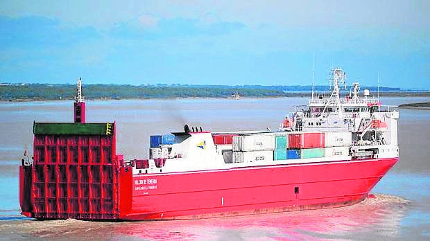 El barco Volcán de Teneguise, que operará desde Cádiz