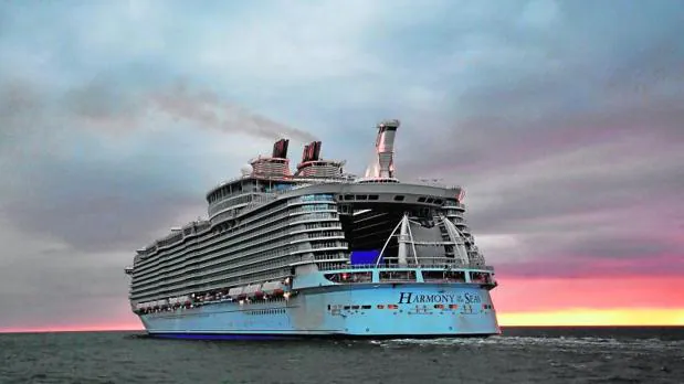 El crucero más grande del mundo, Harmony of the Seas, tiene en Barcelona su puerto base