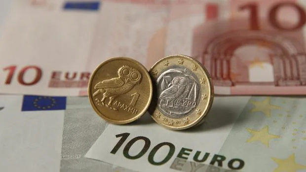 Los billetes de 500 euros en España caen a mínimos de 2004 y las monedas suben a máximos históricos