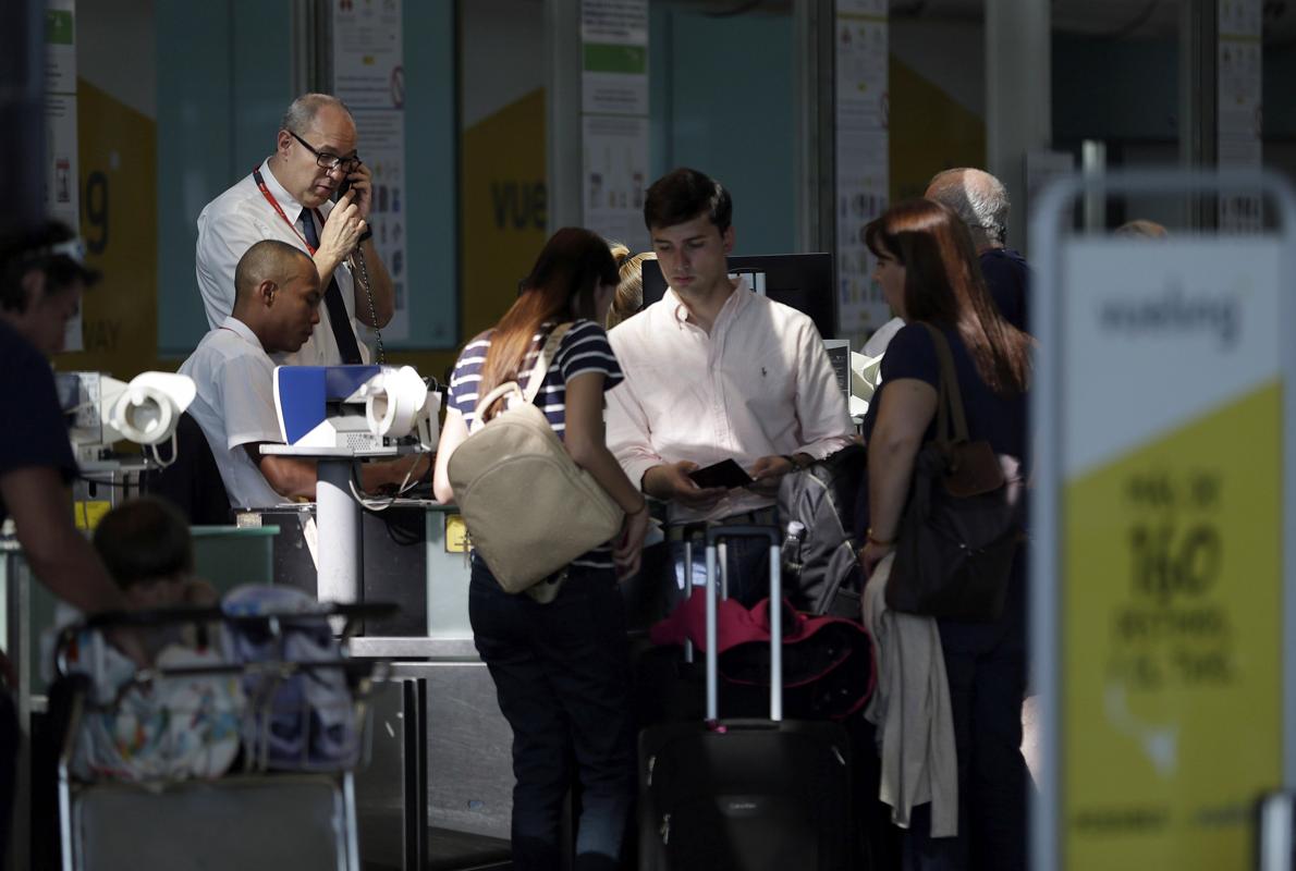 La crisis de Vueling ha generado largas colas en los mostradores de la compañía