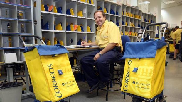 Cartero de correos en Córdoba