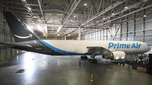 Avión de Amazon