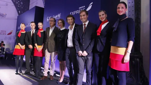Desde Iberia Express consideran que los nuevos uniformes encarnan perfectamente los valores de la compañía