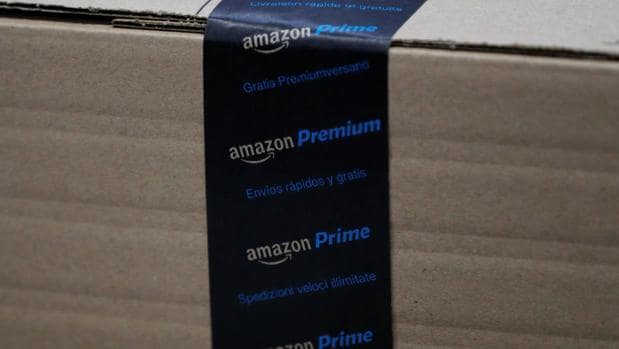 Amazon utiliza una tecnología que detecta cuándo los clientes recogen un producto de los estantes