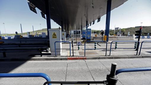 Vista del peaje de la R-2, una de las autopistas en quiebra